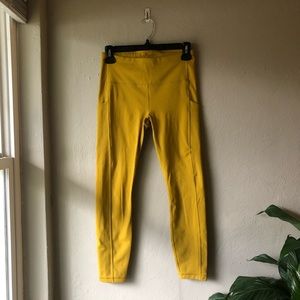 Athleta Ultimate Stash Pocket 7/8 Legging